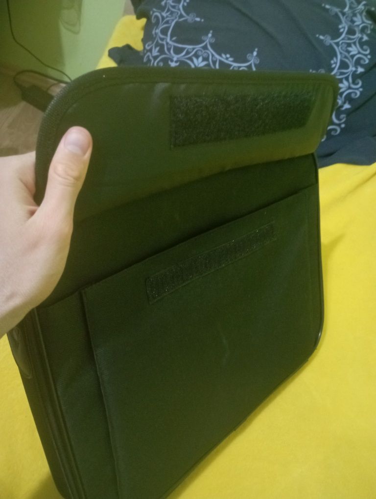 Geanta de laptop Spacer ca noua