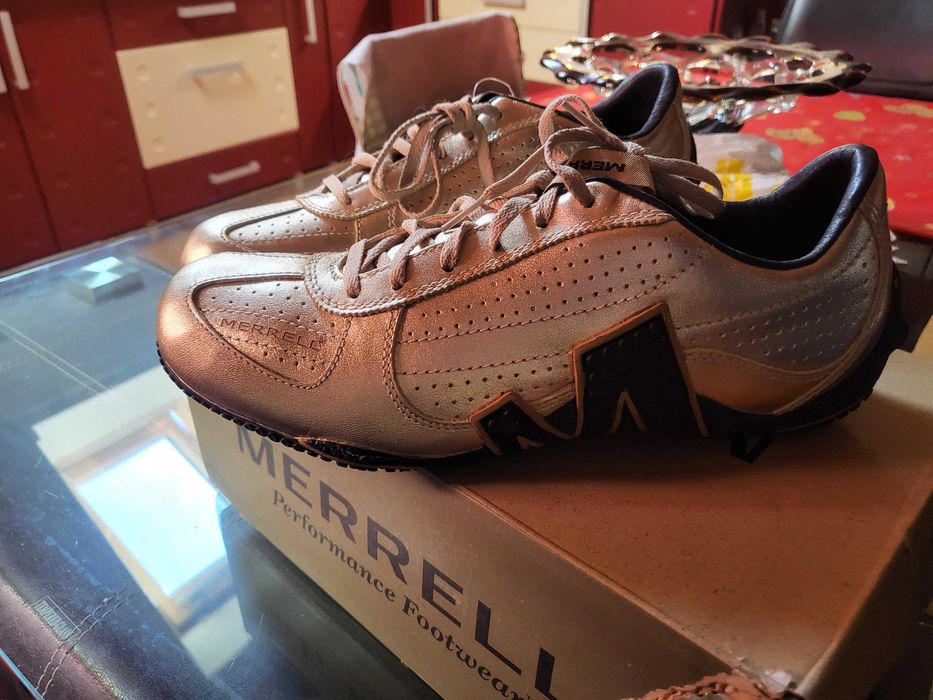 REDUS Adidasi piele naturala MERRELL, auriu cu negru, marimea 42