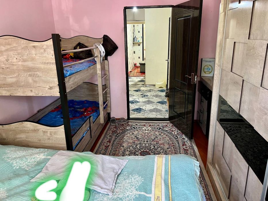 Surochna  troyiskida 2 xonali kvartira sotiladi