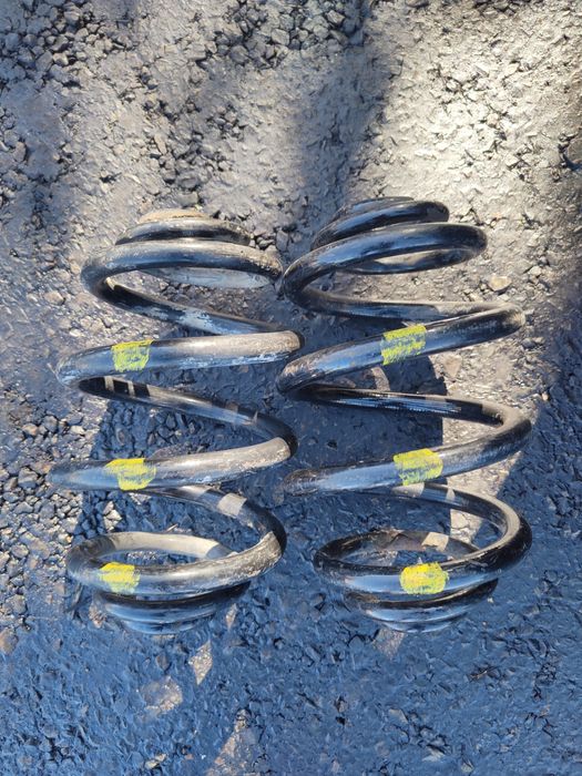 Задни пружини за БМВ е36 седан