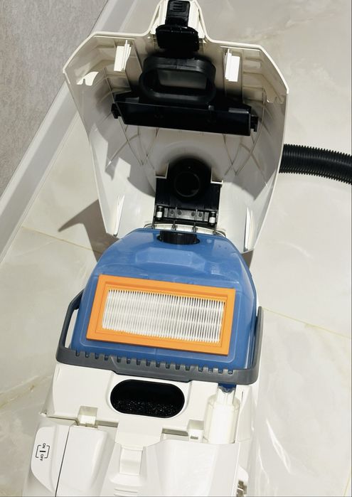 Пылесос с аквафильтром Karcher