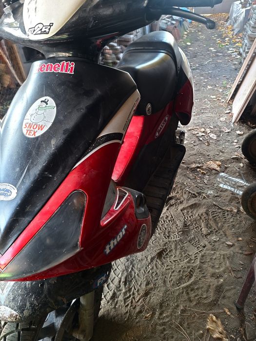 Скутери Benelli 491 и Piaggio NRG