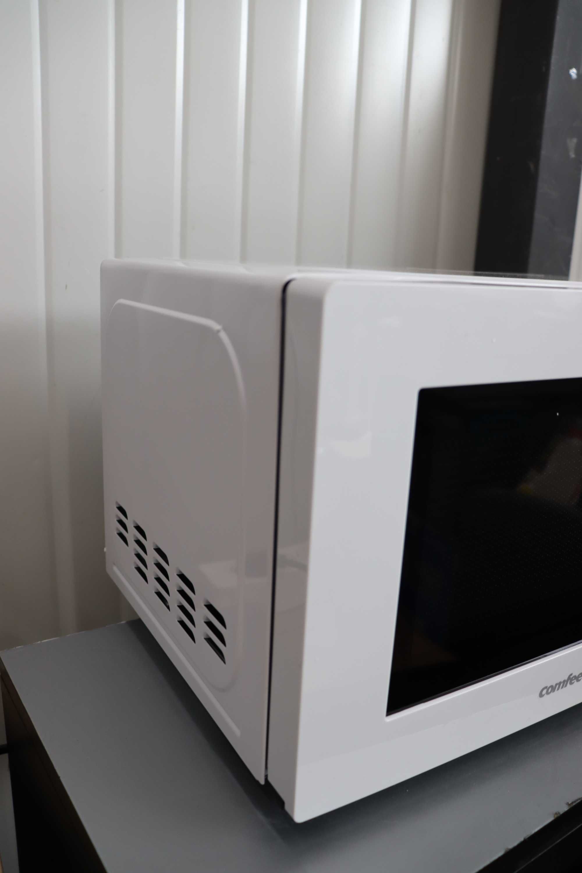 Микровълнова фурна Comfee CMSN 20Wh, 5 нива на мощност, 20л, 700W