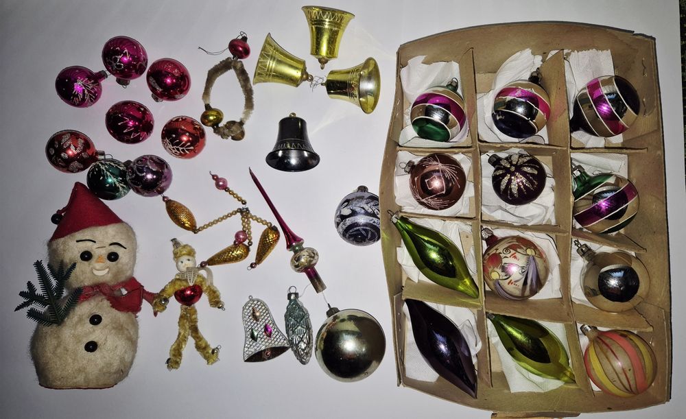 Lot globuri sticla perioada comunista românească