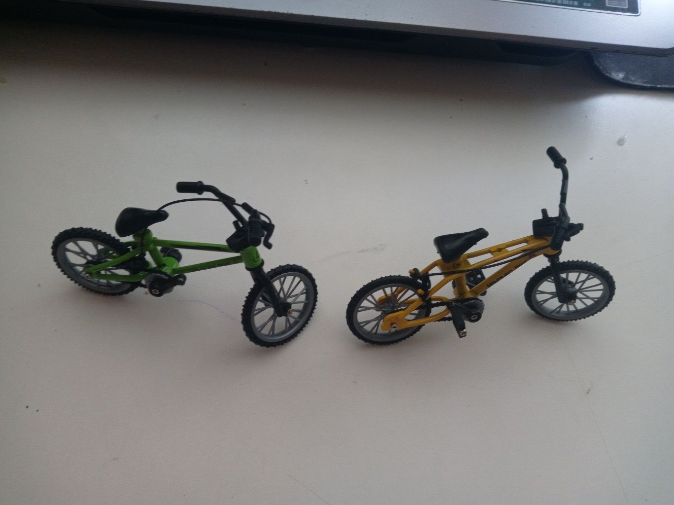 Mini biciclete BMX de scheme