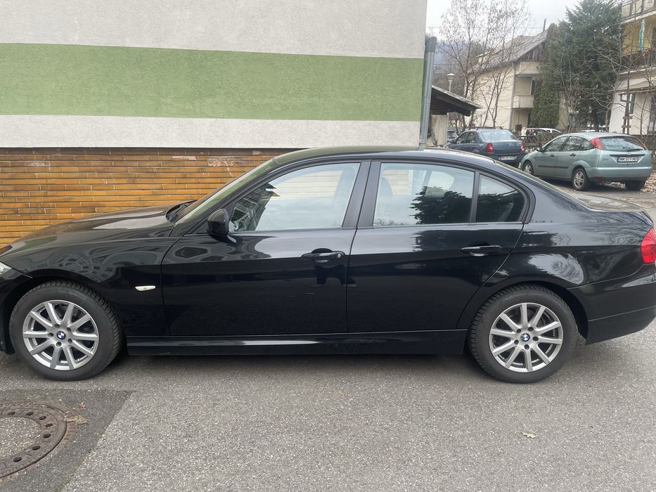 BMW Seria 3 E90 318d Facelift