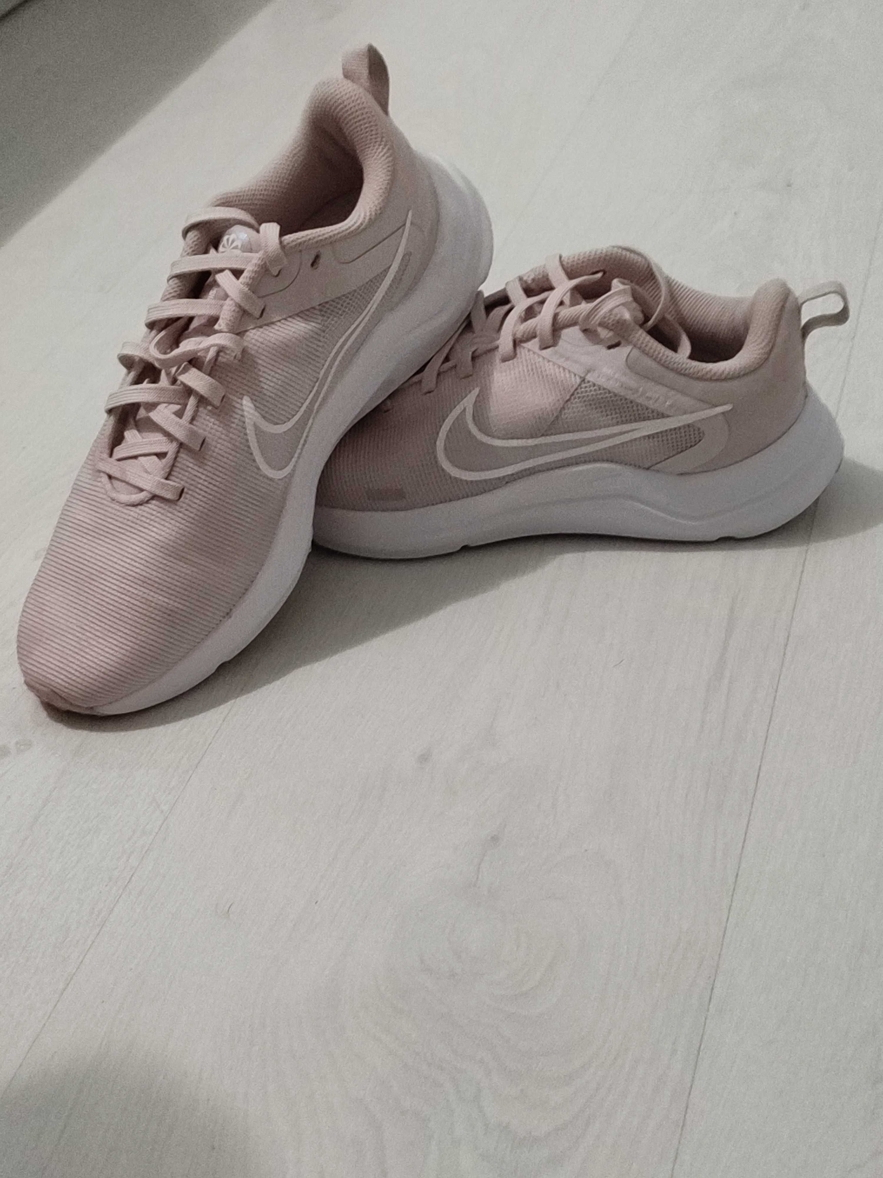 Маратонки Nike - 38