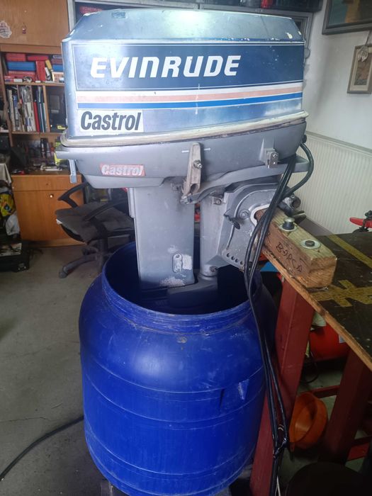 EVINRUDE - 20CP, 2 timpi, cizmă scurtă, comenzi la distanță