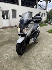 Yamaha x-max 125