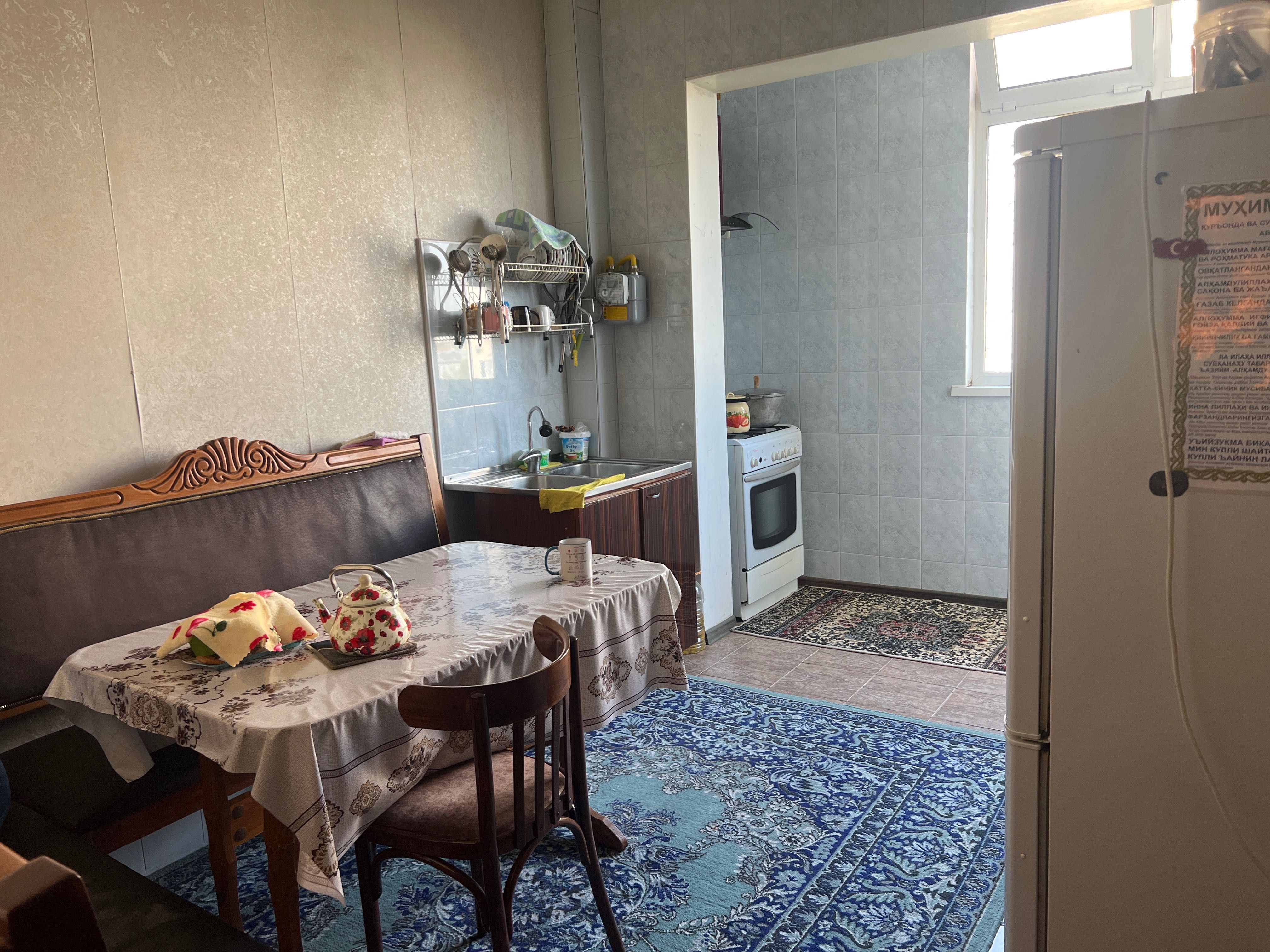 Продаю четырех комнатную квартиру хорошая локация для проживания