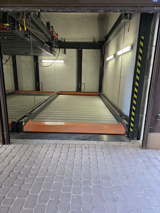 Продавам гаражна клетка - асансьорна