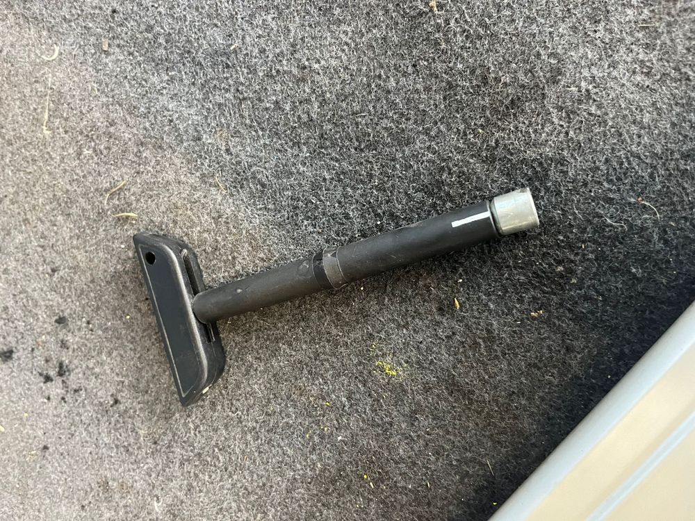 Напречни греди рейлинги за багажник Audi Q5 Q7 8r0071151g оригинални