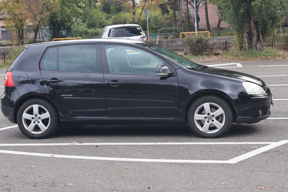 Volkswagen Golf 5, UNITED- an 2008, Benzina 1.4
