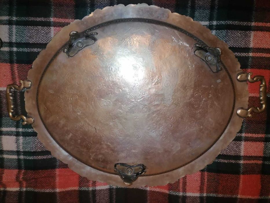 Tava alpaca argintat 87 x 60 x 23 cm gravata manual in Maroc anii '80