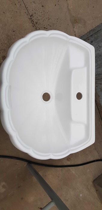 Продам раковину.Состояние на фото.Цена 6000 тн.