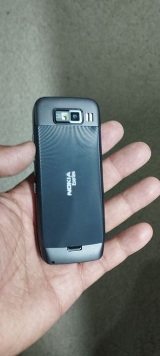 Продаётся nokia e52 с регистрацией имей