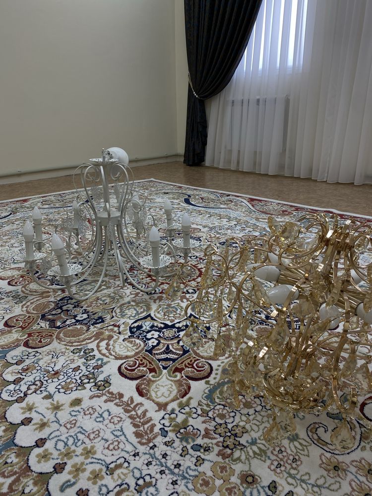 Обе люстры за 30000