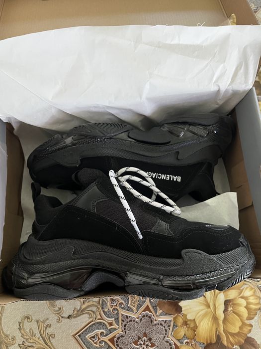Balenciaga triple s