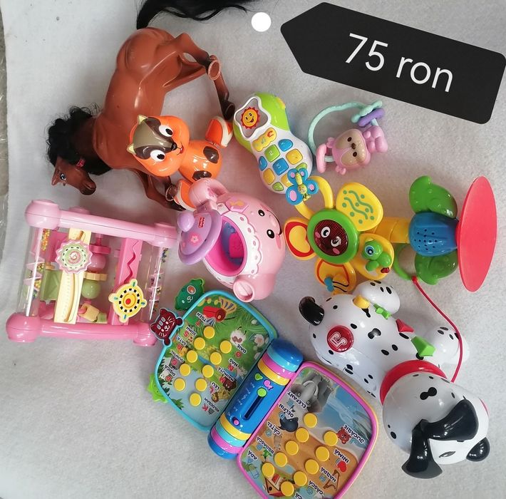 Scaun bebe / lot jucării diverse