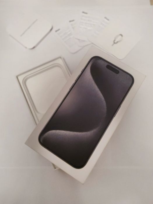iPhone 15 Pro, 256 GB, negru, inca in garantie