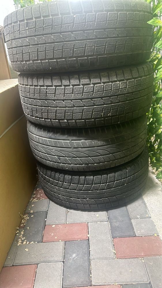 Шины зимние R17 4шт