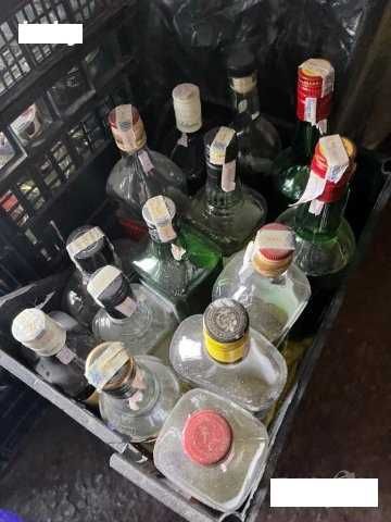 продавам   буркани малки и големи с винт 400-720 мл