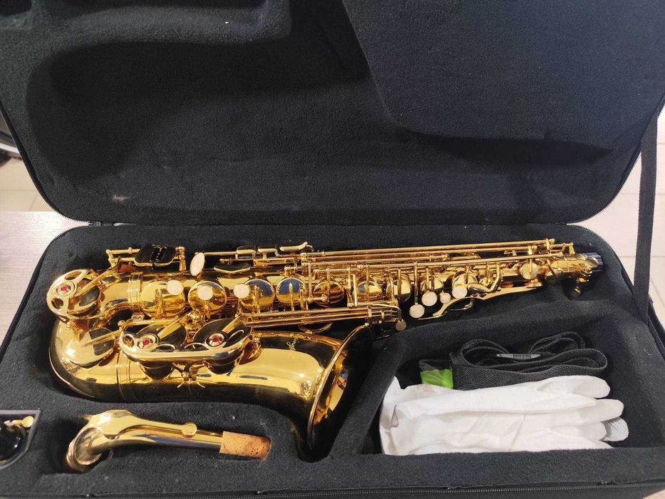 АЛТ саксофон Lexington