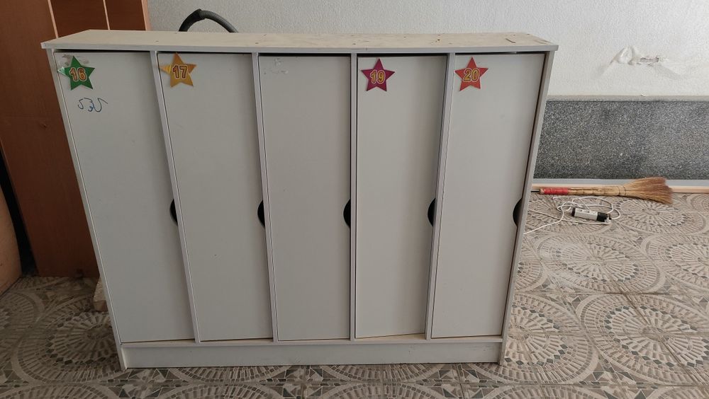 Bolalar shkafi kravat ham bor