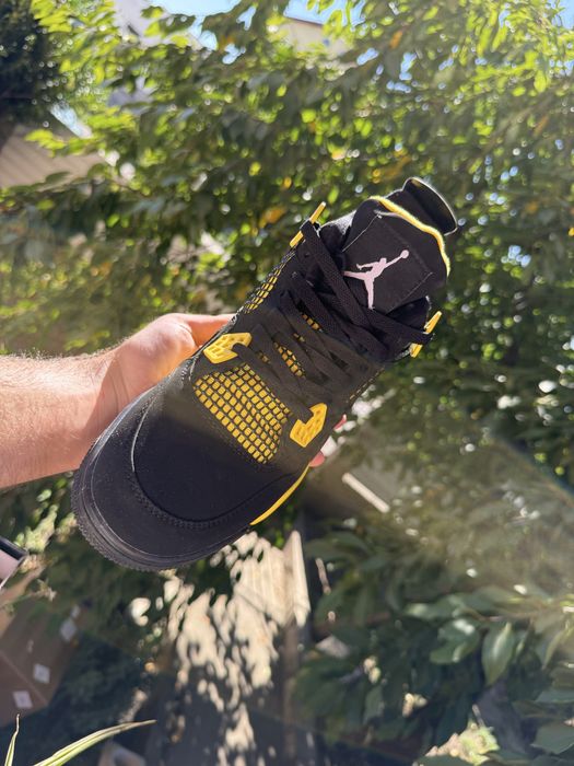Jordan 4 Yellow Thunder marime 41, 42, citeste descrierea
