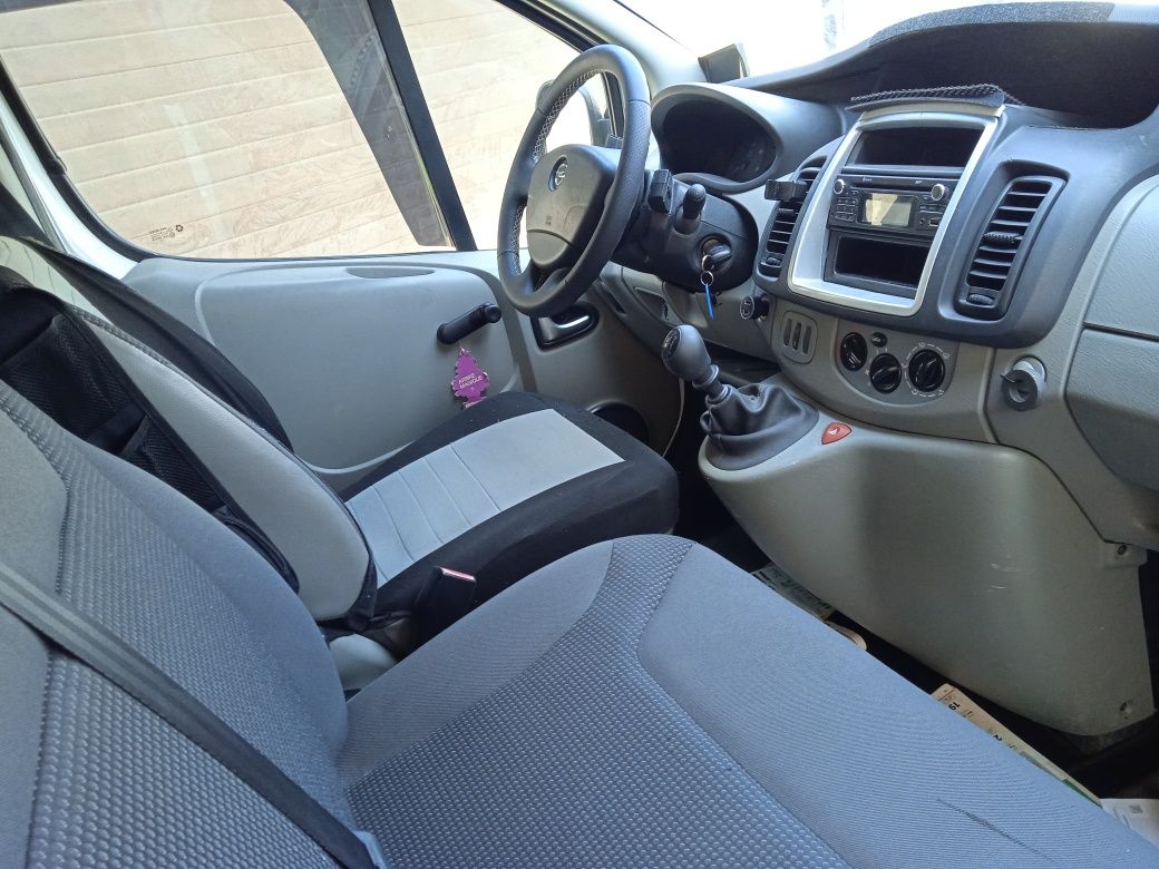 Opel Vivaro 2cdti 9locuri M1 cu174mk INMATRICULAT!