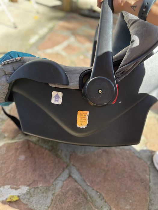 Бебешко кошче за кола