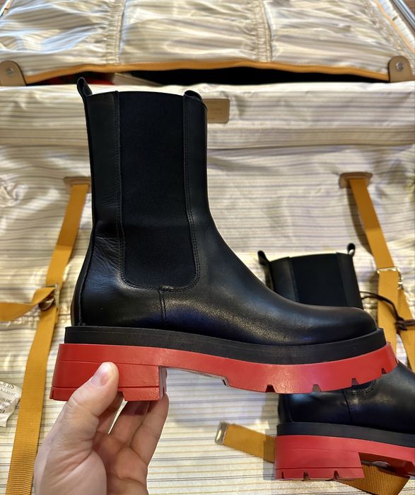 Cizme L’ESTROSA / Prada / Gucci / Dior / Versace / Burberry / Cartier