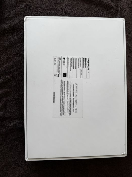 Macbook Pro M1 Pro 16Gb RAM 512 SSD 16 Inch