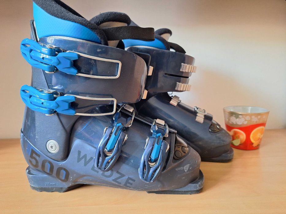 Vand clăpari potriviti pentru marimea 33,34