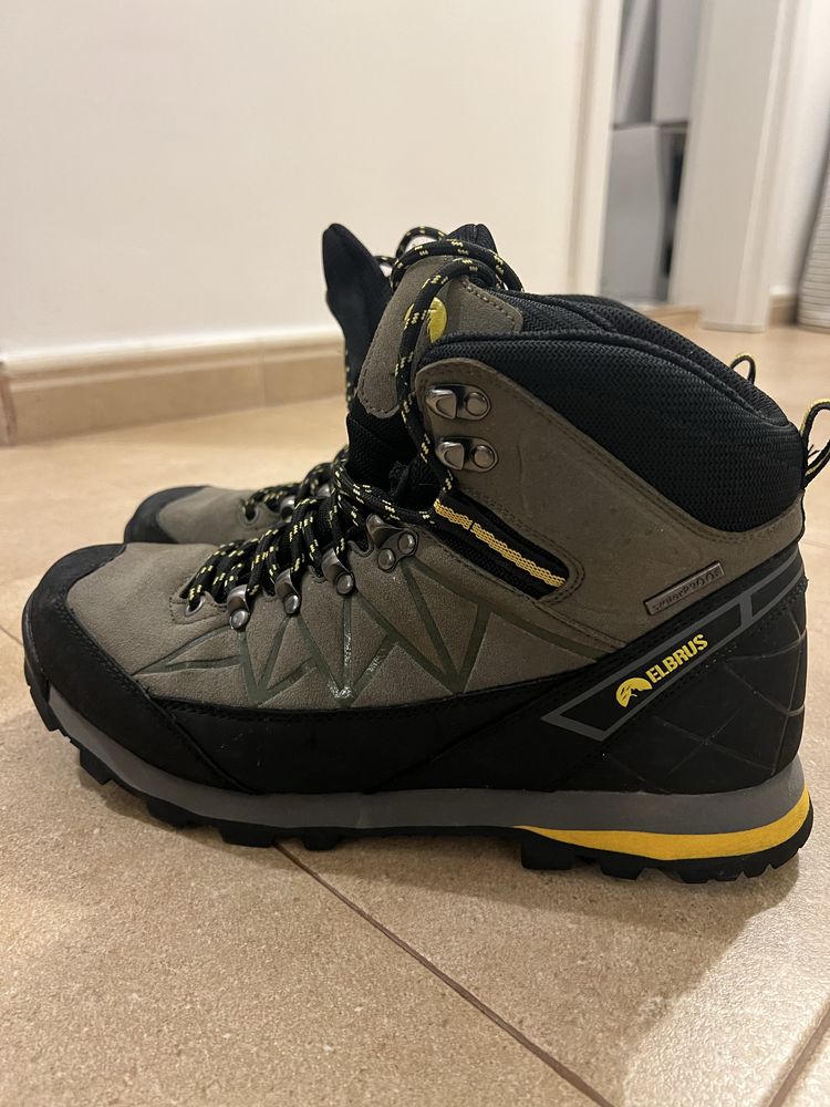 Туристическо обувки ELBRUS Muerto MID WP