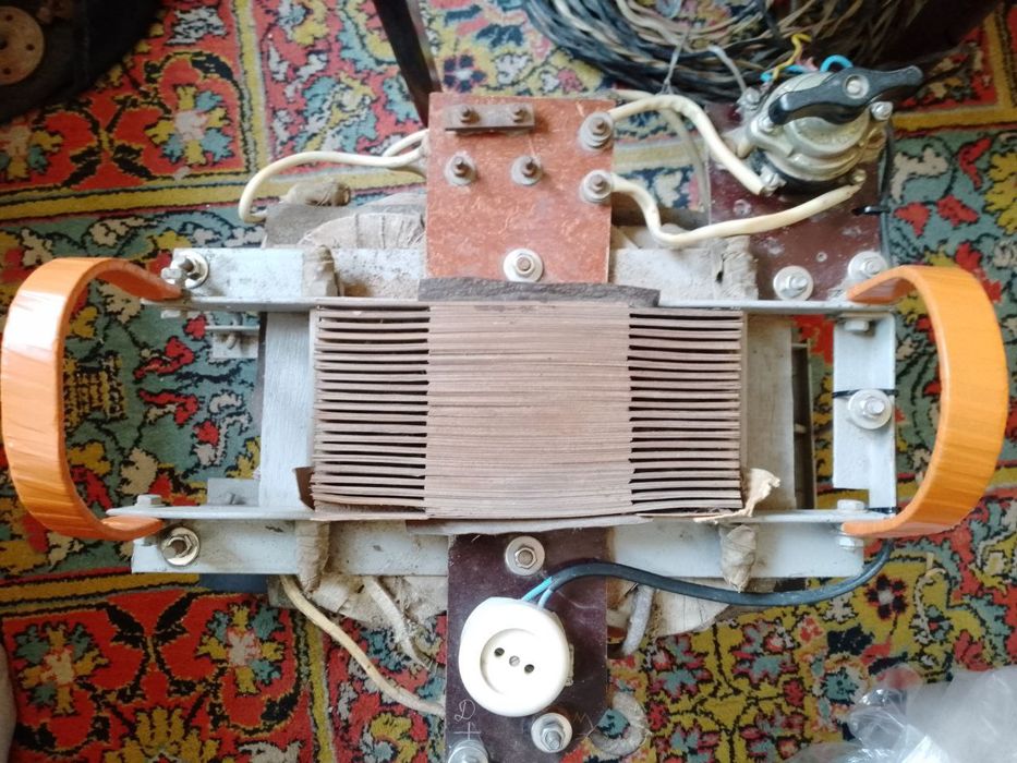 Svarka apparat sotiladi