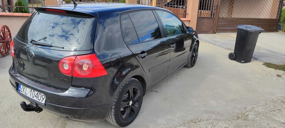 Фолксваген голф 5 1.9 tdi 105k.