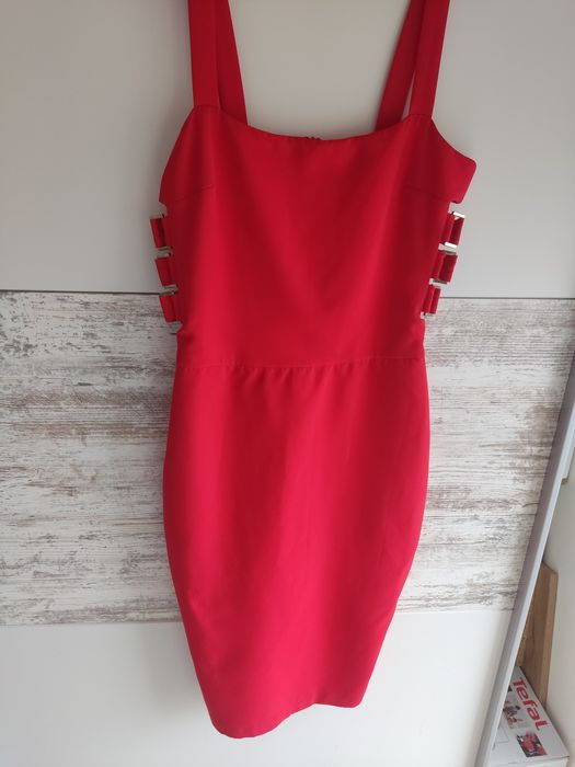 Разпродажба официални червени рокли