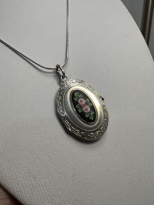 Pandativ vechi, argint 800, caseta rame foto, email pictat. Art deco