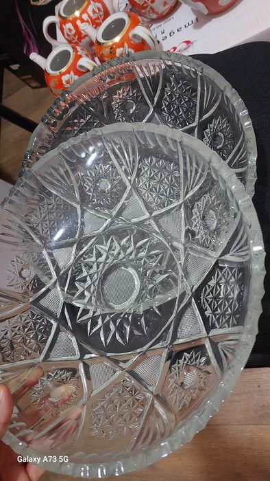 Хрусталь идишлар сотилади, хамаси 800 000 сум