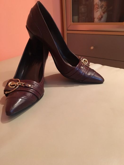 Vand pantofi piele naturala