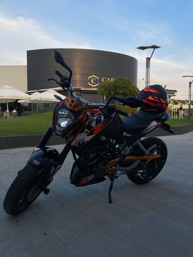 Vând KTM DUKE 125cm