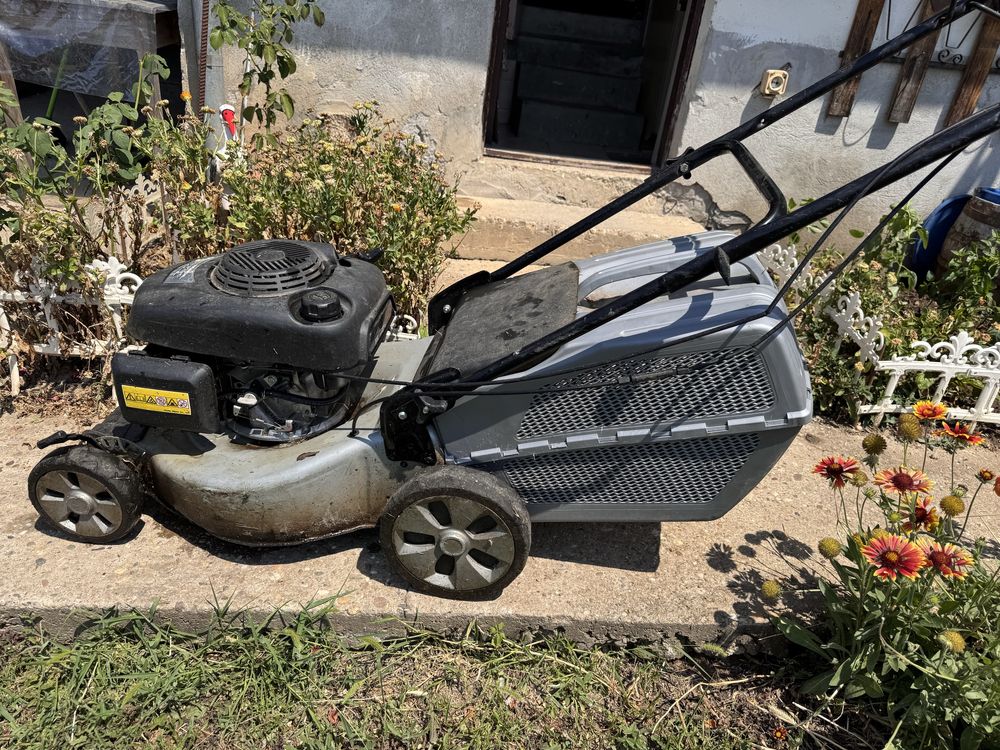 Самоходна косачка Honda