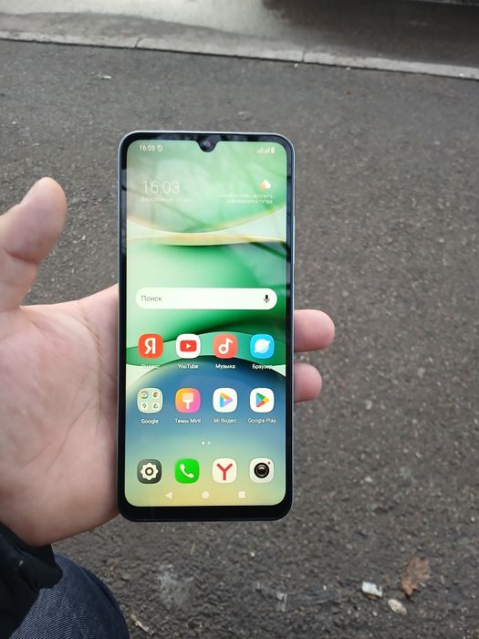 Продам телефон Redmi A5 память 128гб стоянно идеально