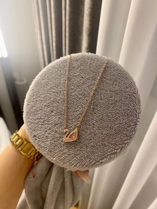 Оригинално ново колие Swarovski