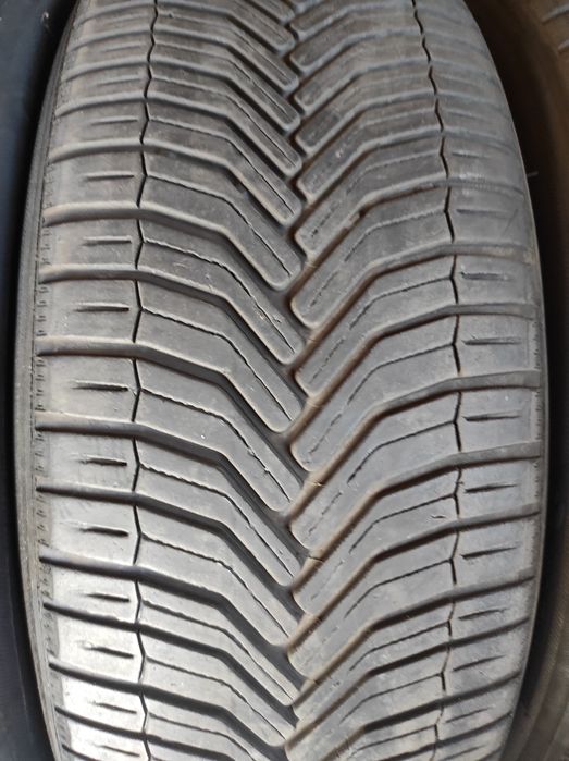 235/60/18 Michelin