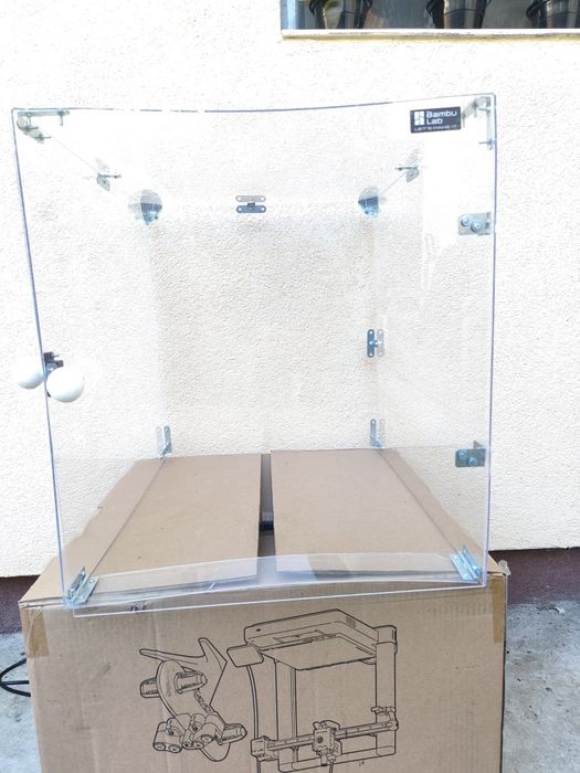 Imprimanta 3D Bambu Lab A1 Mini + incinta protectie