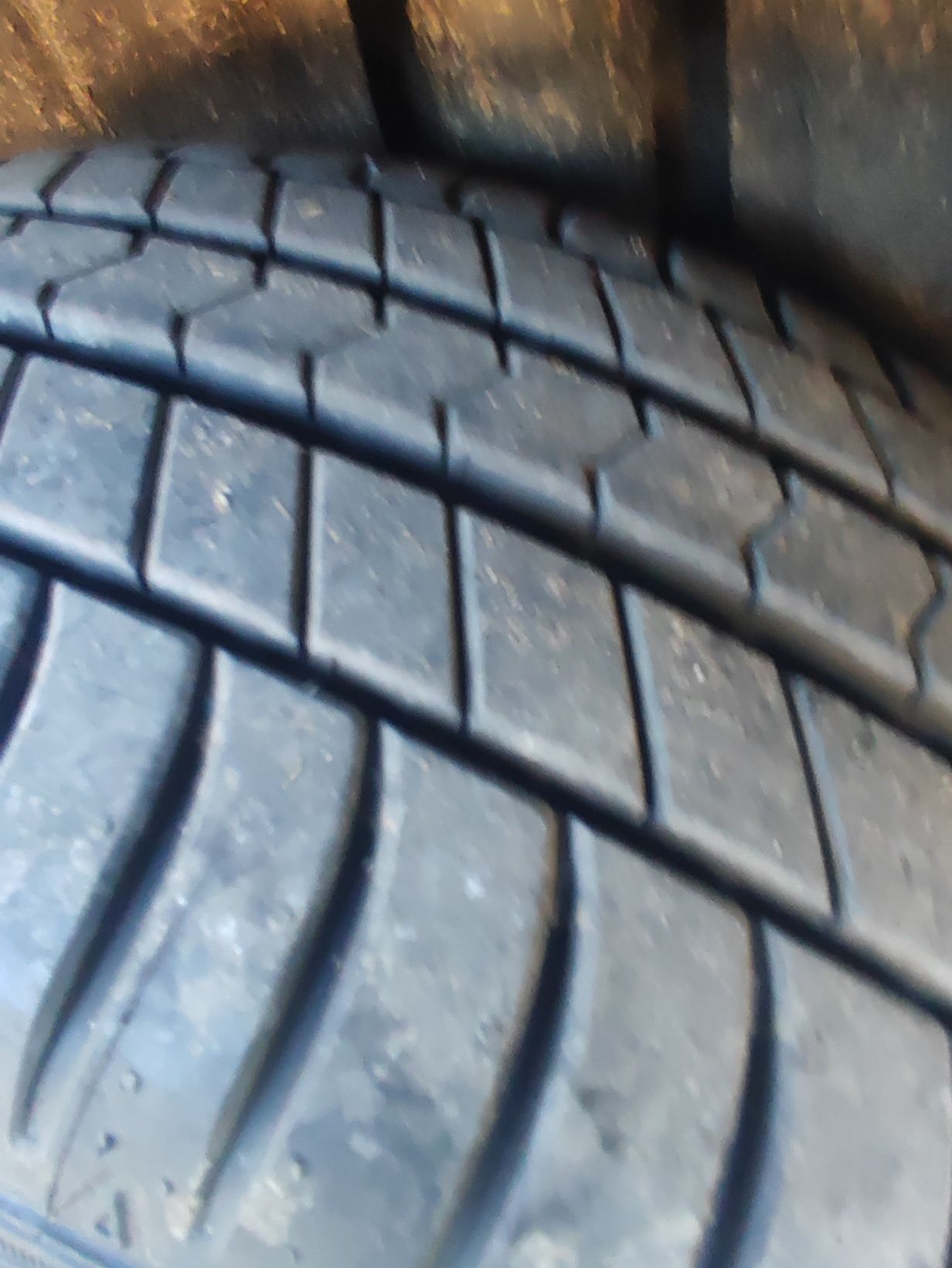продавам летни гуми falken 205 55 17