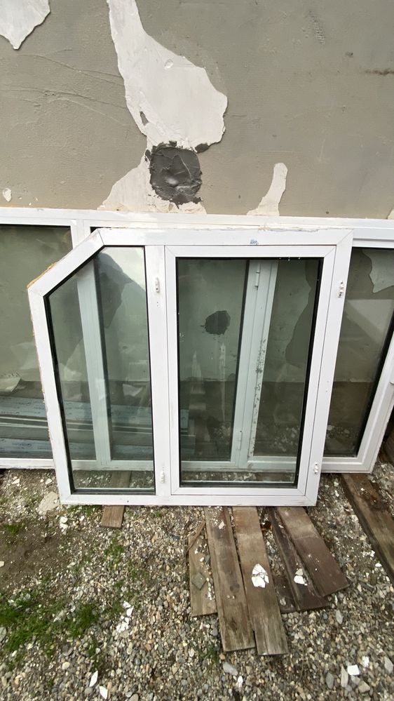 Geamuri cu profil aluminiu demontate / 3 bucati / 400 lei toate