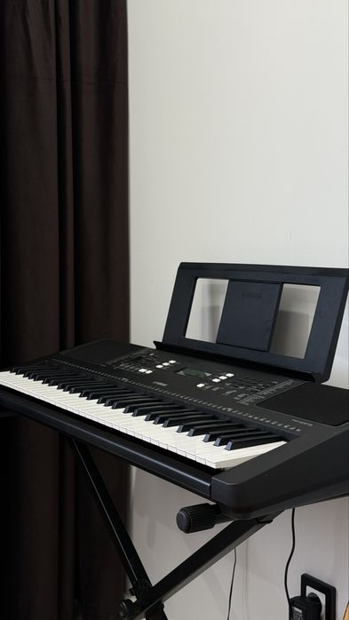 Синтезатор Yamaha PSR-E373